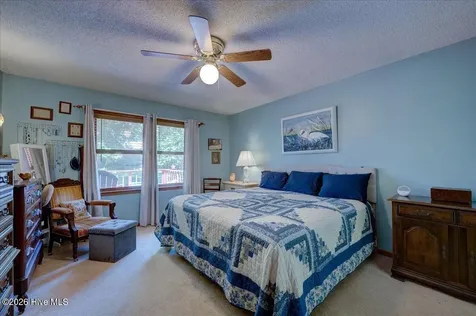 217 Pinewood Drive New Bern NC 28562