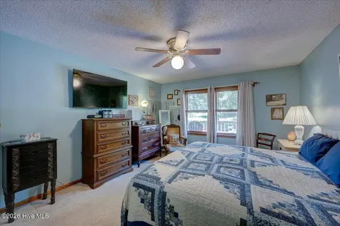 217 Pinewood Drive New Bern NC 28562