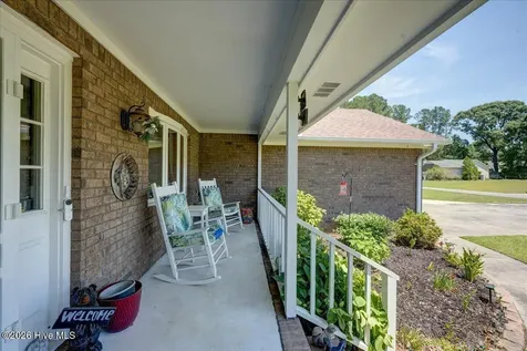 217 Pinewood Drive New Bern NC 28562