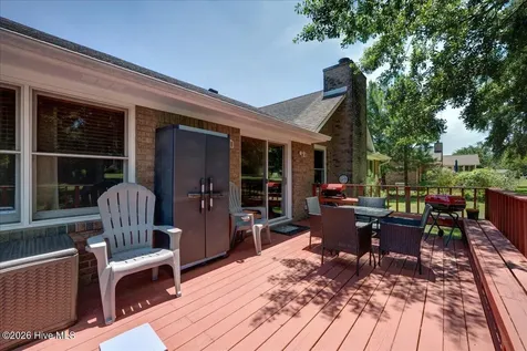 217 Pinewood Drive New Bern NC 28562