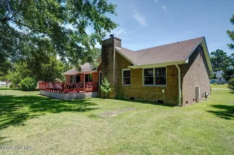 217 Pinewood Drive New Bern NC 28562