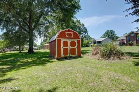 217 Pinewood Drive New Bern NC 28562