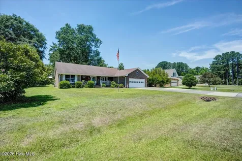 217 Pinewood Drive New Bern NC 28562