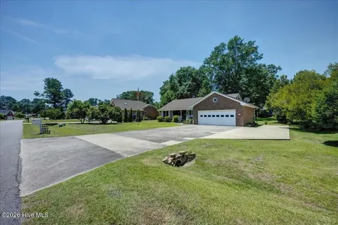 217 Pinewood Drive New Bern NC 28562