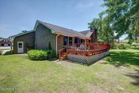 217 Pinewood Drive New Bern NC 28562