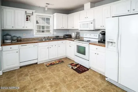 3724 Tifgreen Drive Greenville NC 27834