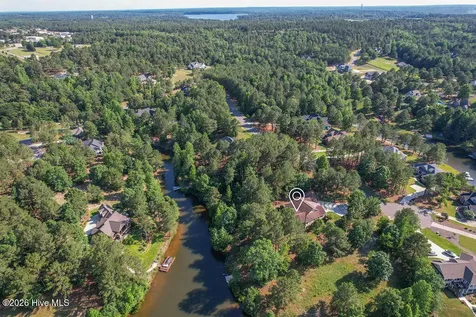 210 Beths Point West End NC 27376