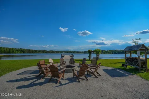 210 Beths Point West End NC 27376