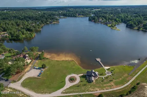 210 Beths Point West End NC 27376