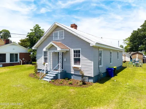 205 E Grubb Street Hertford NC 27944