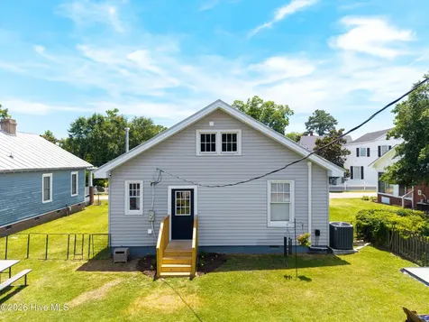 205 E Grubb Street Hertford NC 27944