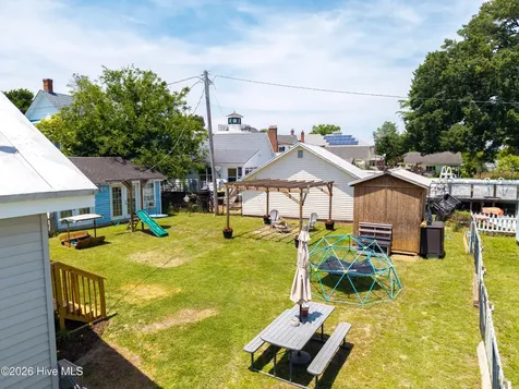 205 E Grubb Street Hertford NC 27944