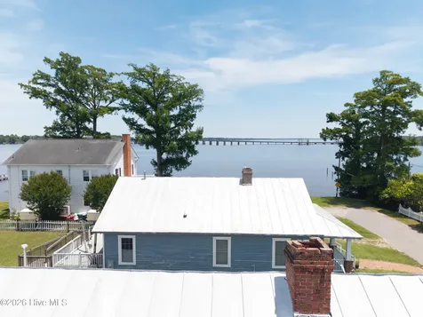 205 E Grubb Street Hertford NC 27944