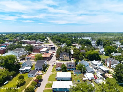 205 E Grubb Street Hertford NC 27944