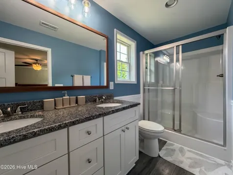 704 Pinecrest Street Carthage NC 28327