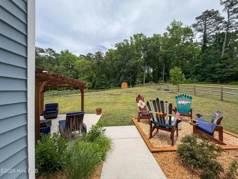 704 Pinecrest Street Carthage NC 28327