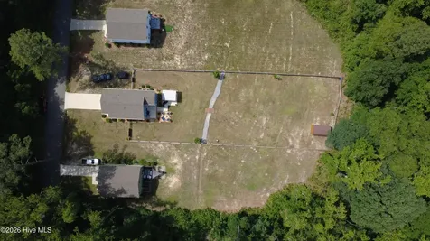 704 Pinecrest Street Carthage NC 28327