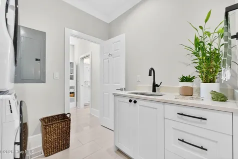 502 W Brown Street Southport NC 28461