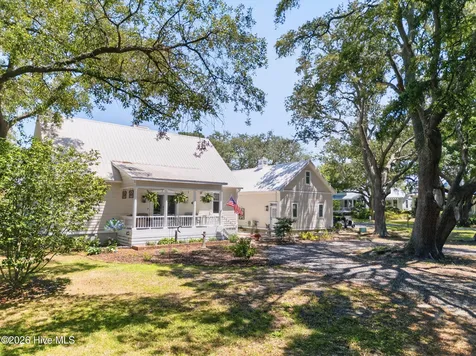 502 W Brown Street Southport NC 28461
