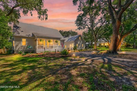 502 W Brown Street Southport NC 28461