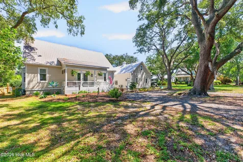 502 W Brown Street Southport NC 28461