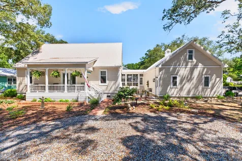 502 W Brown Street Southport NC 28461
