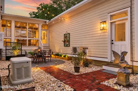 502 W Brown Street Southport NC 28461