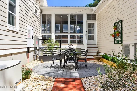 502 W Brown Street Southport NC 28461