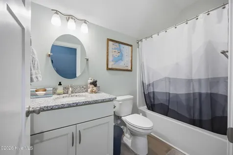 206 Pleasant Drive Elizabeth City NC 27909