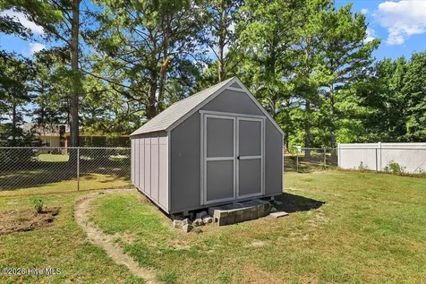 5606 Blanch Fields Lane Lucama NC 27851