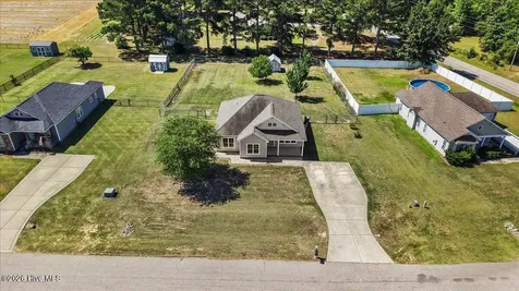 5606 Blanch Fields Lane Lucama NC 27851
