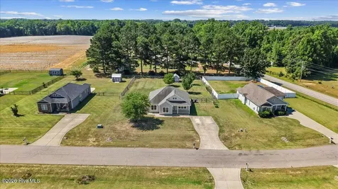 5606 Blanch Fields Lane Lucama NC 27851