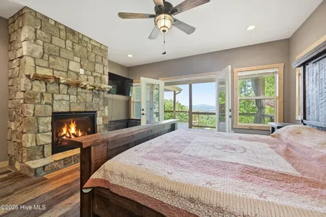 154 Blueberry Hill Hayesville NC 28904