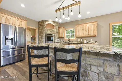 154 Blueberry Hill Hayesville NC 28904