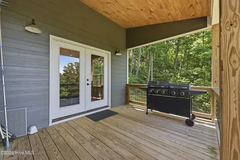 154 Blueberry Hill Hayesville NC 28904
