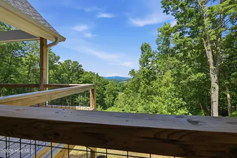 154 Blueberry Hill Hayesville NC 28904