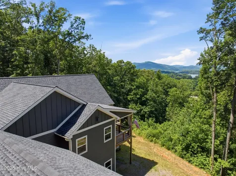 154 Blueberry Hill Hayesville NC 28904