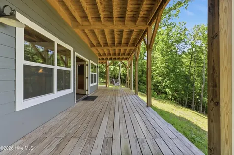 154 Blueberry Hill Hayesville NC 28904