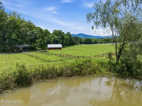 154 Blueberry Hill Hayesville NC 28904