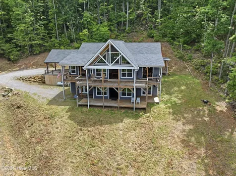 154 Blueberry Hill Hayesville NC 28904
