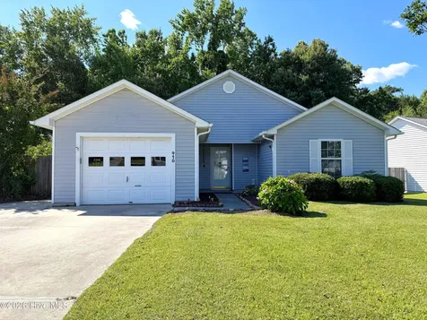 410 S Holly Lane Swansboro NC 28584