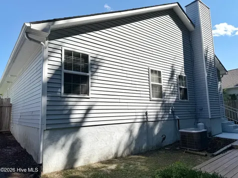 410 S Holly Lane Swansboro NC 28584