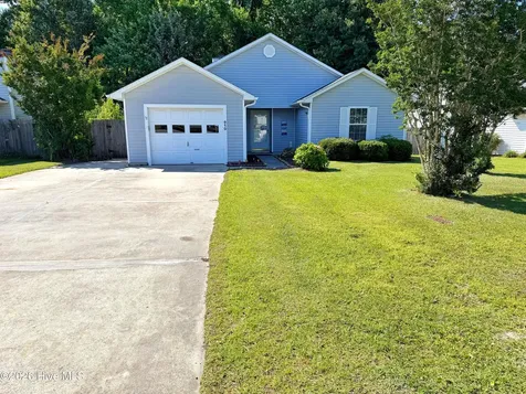 410 S Holly Lane Swansboro NC 28584