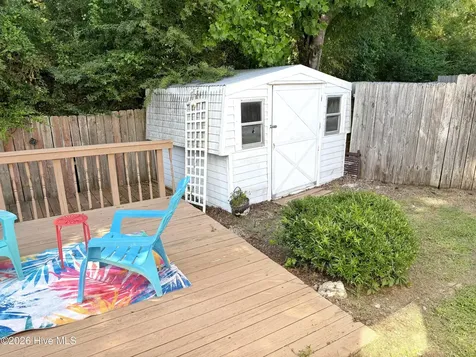 410 S Holly Lane Swansboro NC 28584
