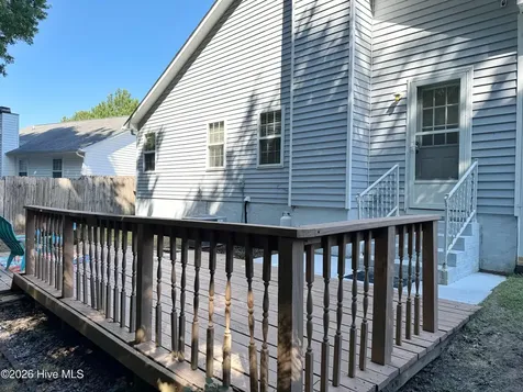 410 S Holly Lane Swansboro NC 28584