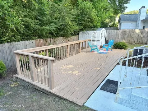 410 S Holly Lane Swansboro NC 28584