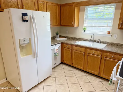 410 S Holly Lane Swansboro NC 28584