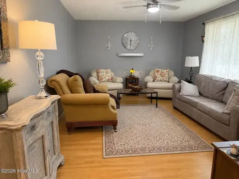 11541 Pinecroft Street Laurinburg NC 28352