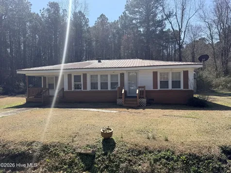 8061 Piney Woods Road Willard NC 28478