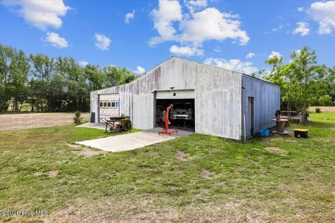 42 Collie Road Castalia NC 27816